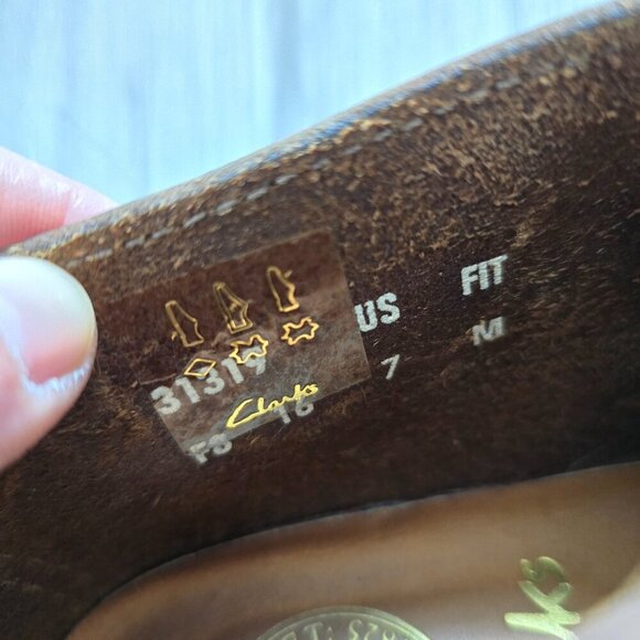 Clarks | Desert Trek brown leather boho gumsole shoes | WMS 7 - Picture 4 of 10